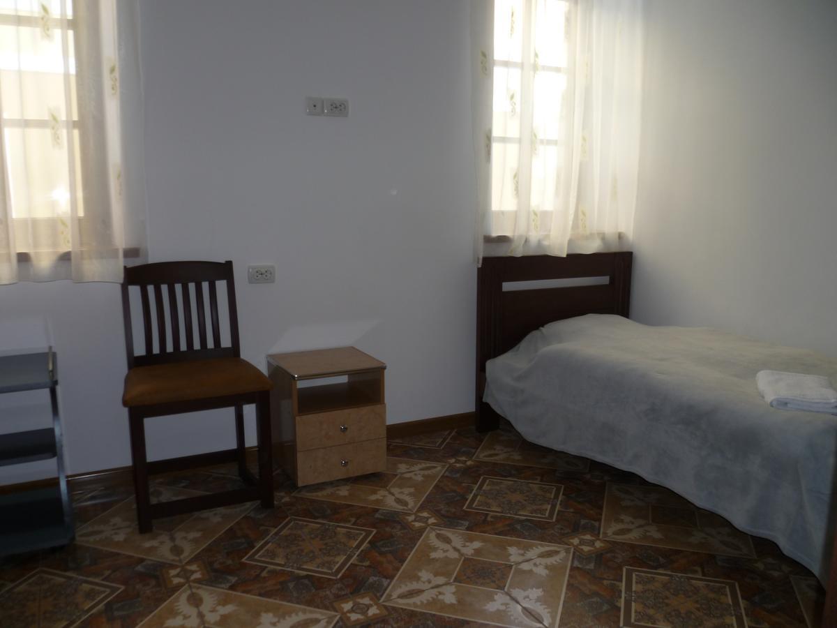 Home Hotel Kamianets-Podilskyi Luaran gambar