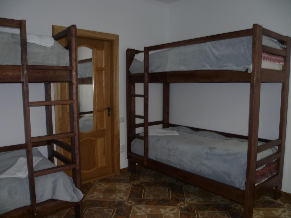 Home Hotel Kamianets-Podilskyi Luaran gambar