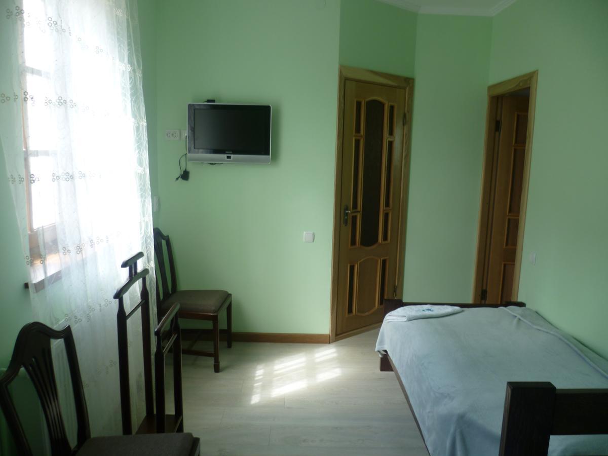 Home Hotel Kamianets-Podilskyi Luaran gambar