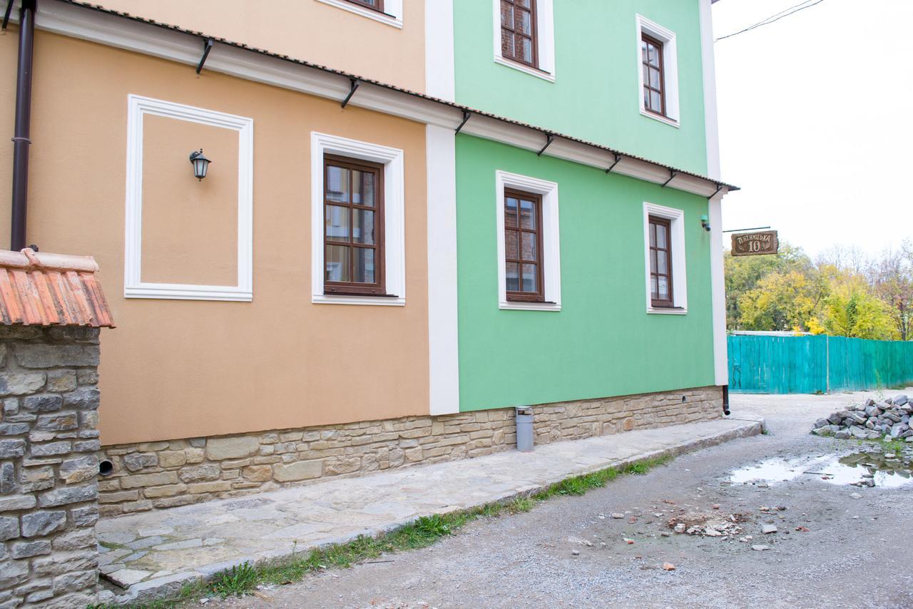Home Hotel Kamianets-Podilskyi Luaran gambar