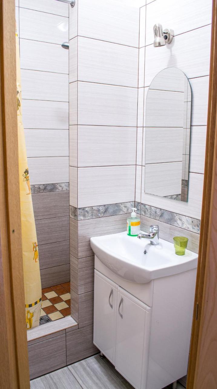 Home Hotel Kamianets-Podilskyi Luaran gambar