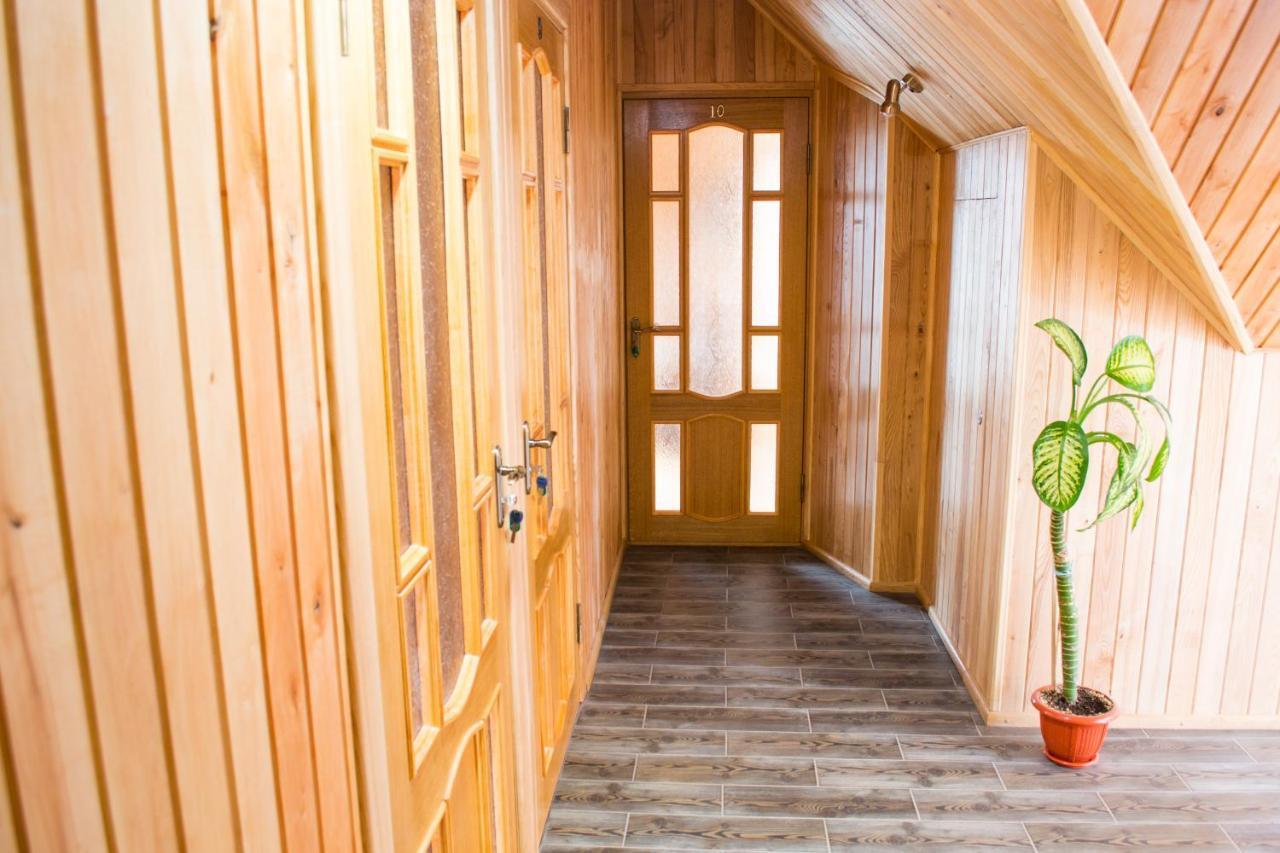 Home Hotel Kamianets-Podilskyi Luaran gambar