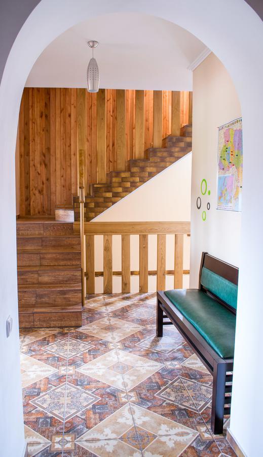 Home Hotel Kamianets-Podilskyi Luaran gambar